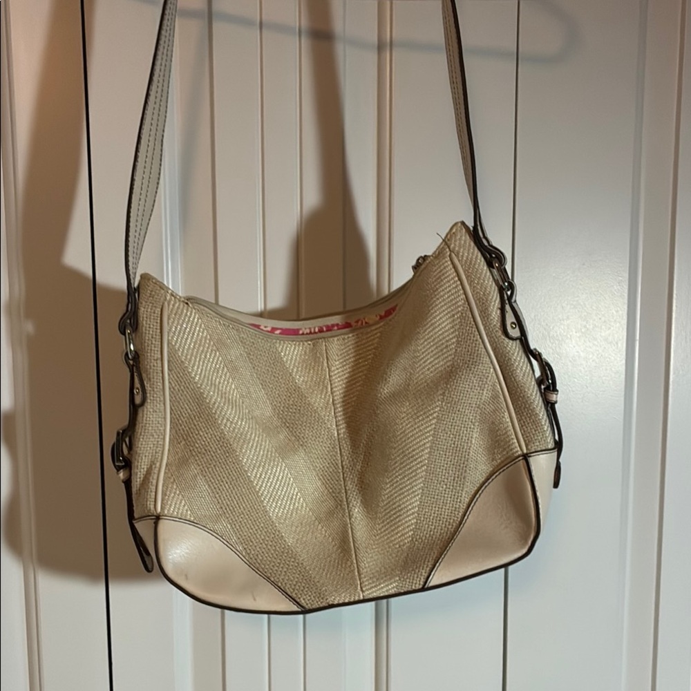 Stone Mountain Accessories Cream Shoulder Bag with Slouchy Design